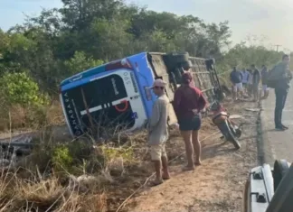 Tragédia na MA-034: Capotamento de ônibus deixa 2 mortos e 10 feridos