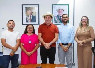 Perfeito Edimar Vaqueiro Assina Projeto de Lei e Propõe Aumento no Auxílio para Professores de Coroatá