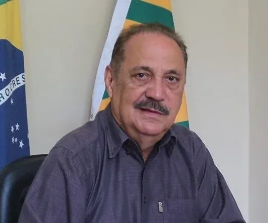 Omissão do dever de prestar contas resulta em débito de R$ 1,3 milhão para ex-prefeito de Parnarama